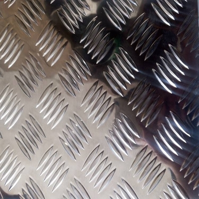 Cold Rolled 304 Embossed Stainless Steel Sheet For Anti-Slip Upstairs